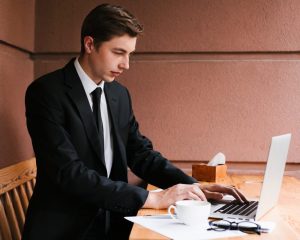 Muchas empresas sufren ciberdelitos y recurren al abogado especializado en derecho digital